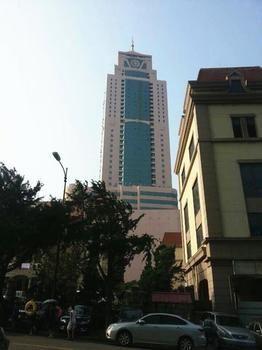 Qingdao Baifusheng Business Hotel Экстерьер фото